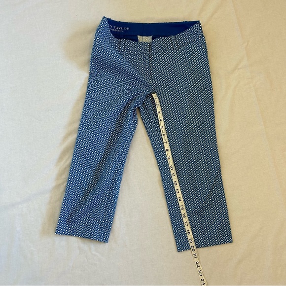 Ann Taylor Blue White Carnegie Crop Geometric Print Crop Pants Size 2P - Picture 9 of 9